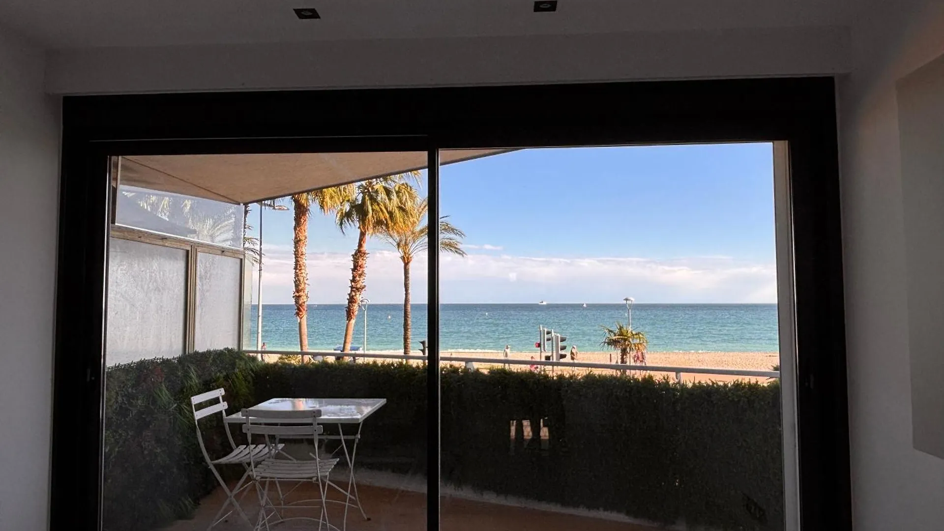 Vue Mer Exceptionnelle Plage Parking Cagnes-sur-Mer Lägenhet