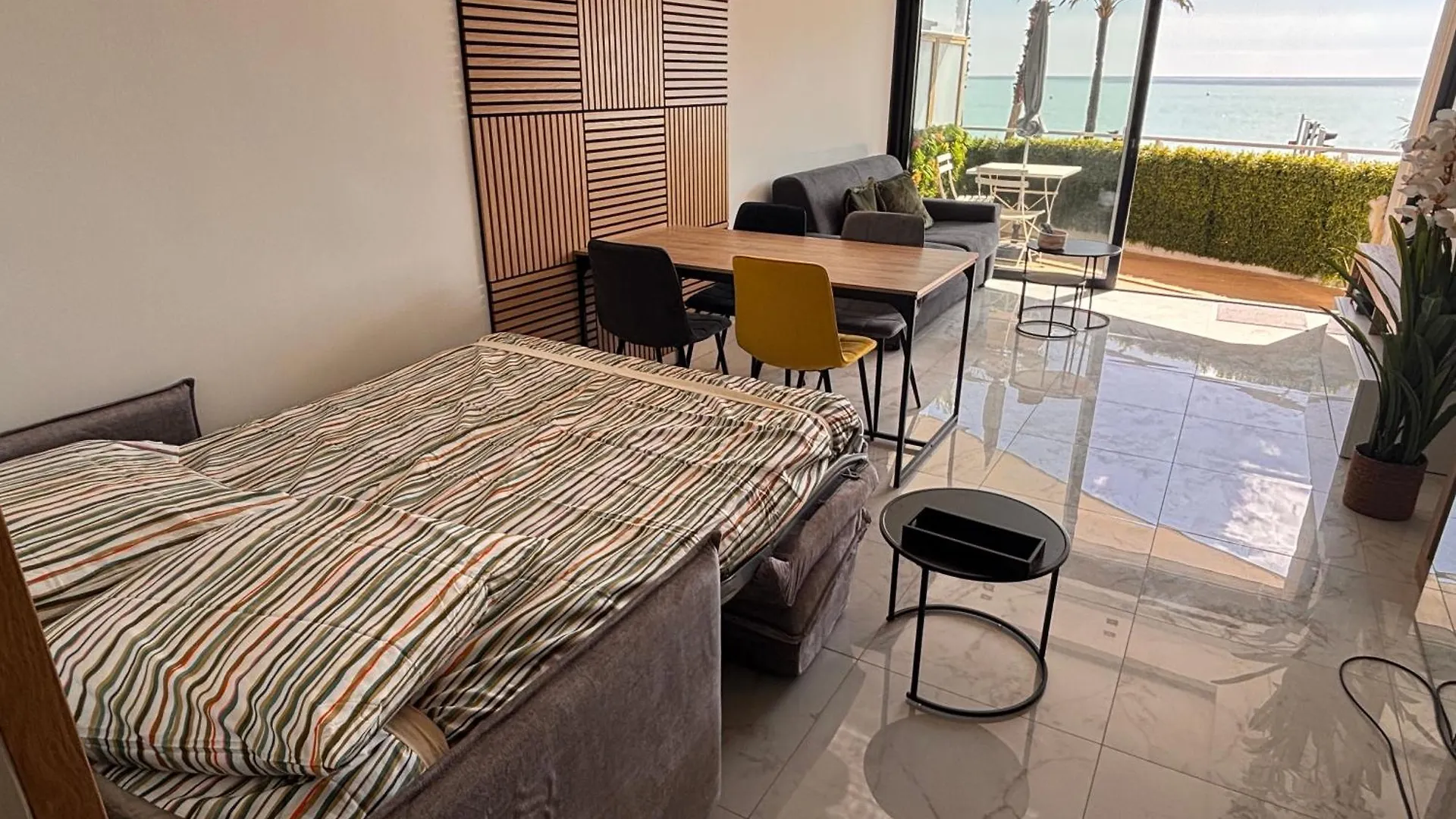 Vue Mer Exceptionnelle Plage Parking Cagnes-sur-Mer Frankreich