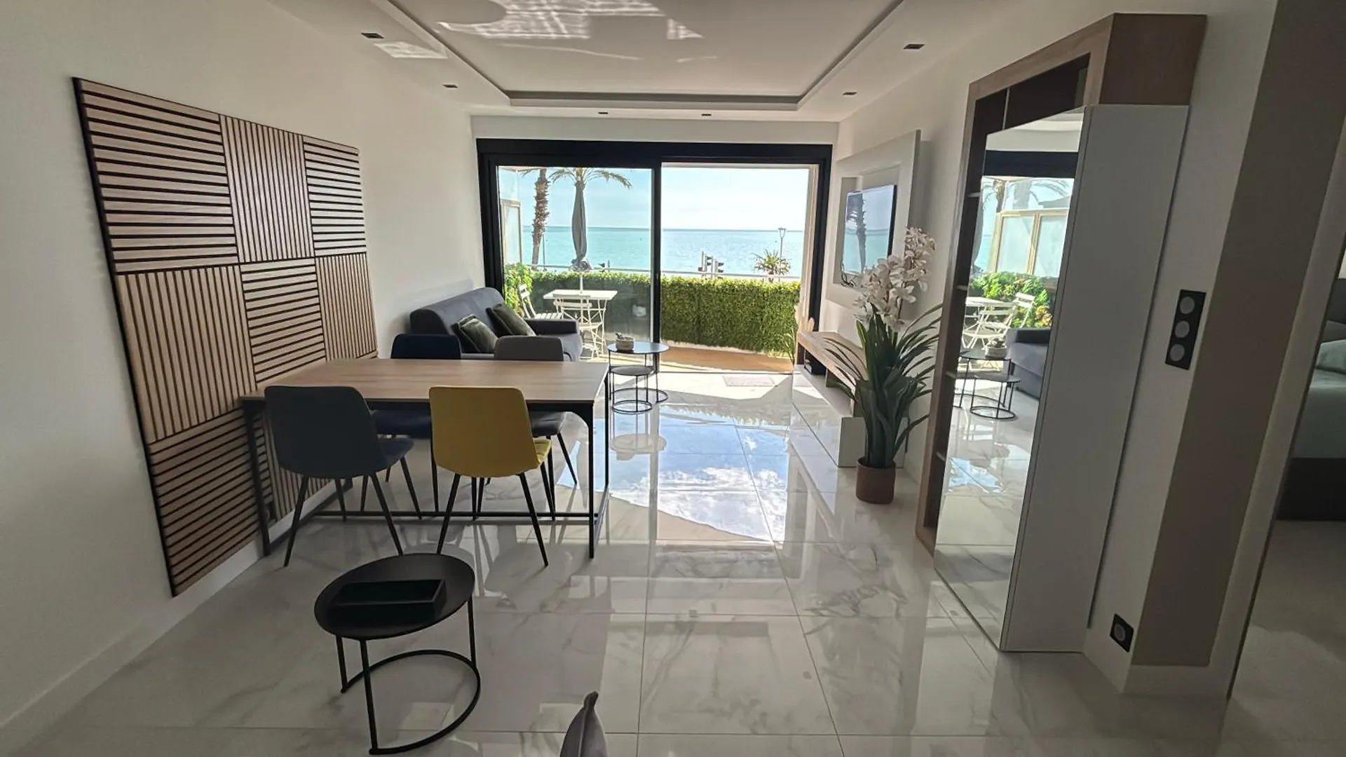 Vue Mer Exceptionnelle Plage Parking Cagnes-sur-Mer